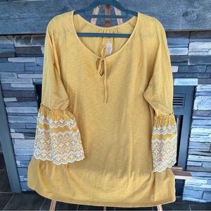 St Johns Bay - mustard color pullover w/ flair embroidered 3/4 sleeves. Size XXL